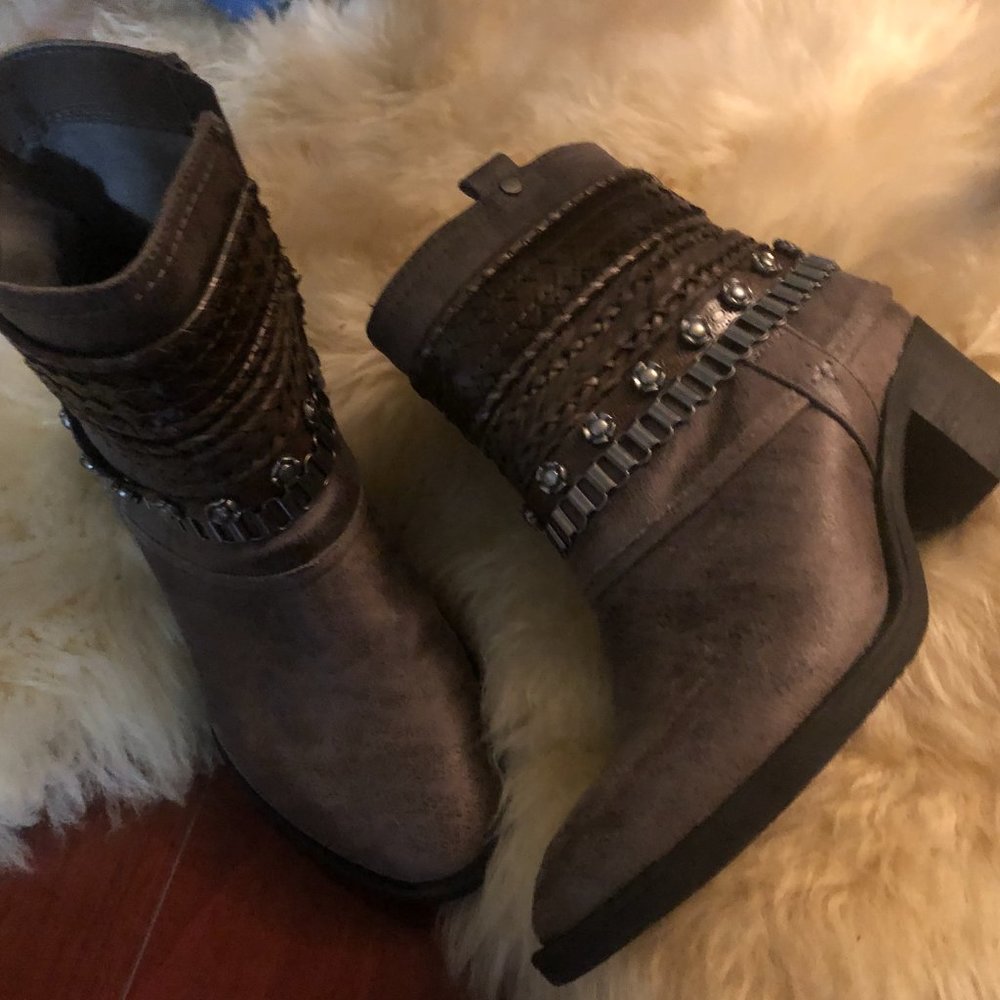 Women's boots